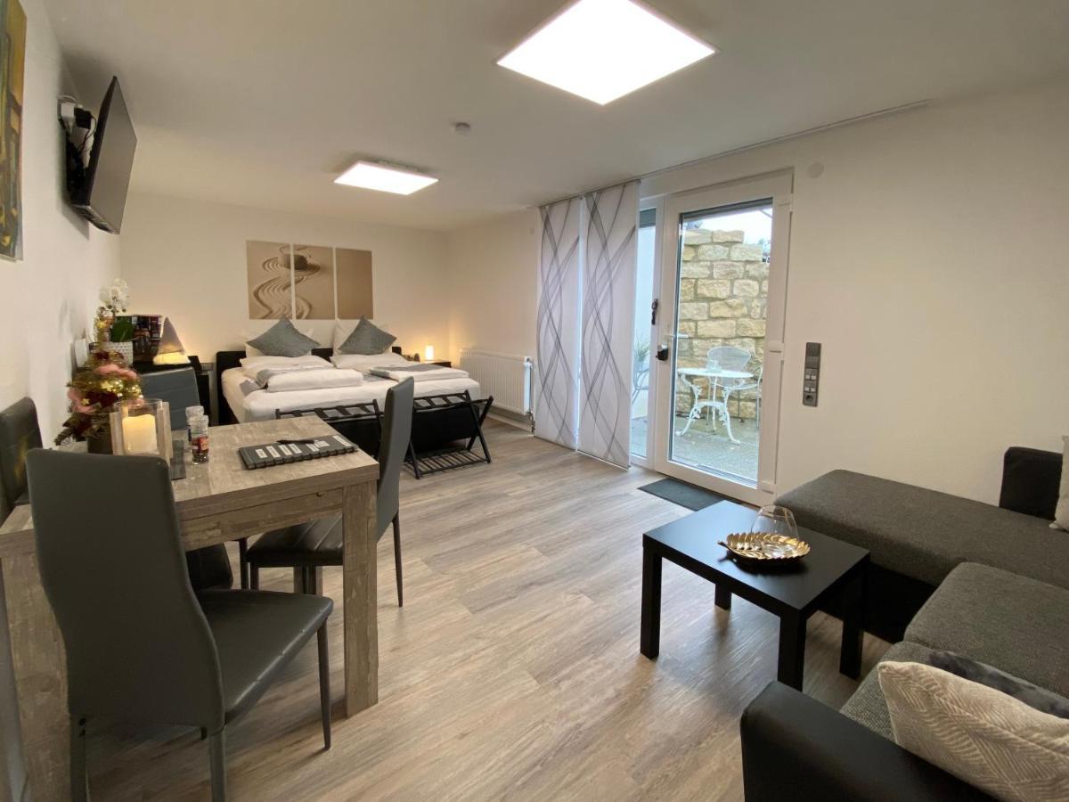 1,5 Zimmer Apartment In S-Bahn Naehe, 35 Qm, Max 4 Pers, Zentral, Private Terasse, Internet 250 Mbit Gärtringen Extérieur photo